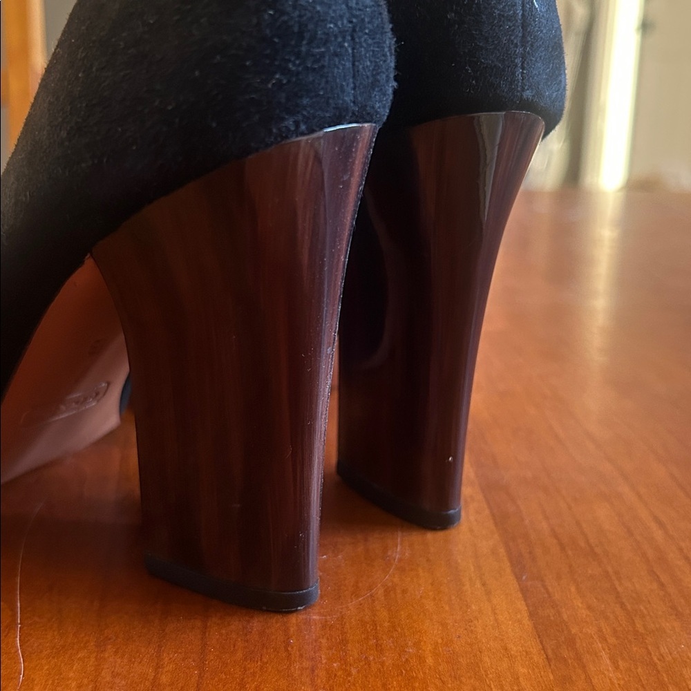 COACH Roslyn Black Peep Toe Suede Heels Size 7 - Picture 4 of 7